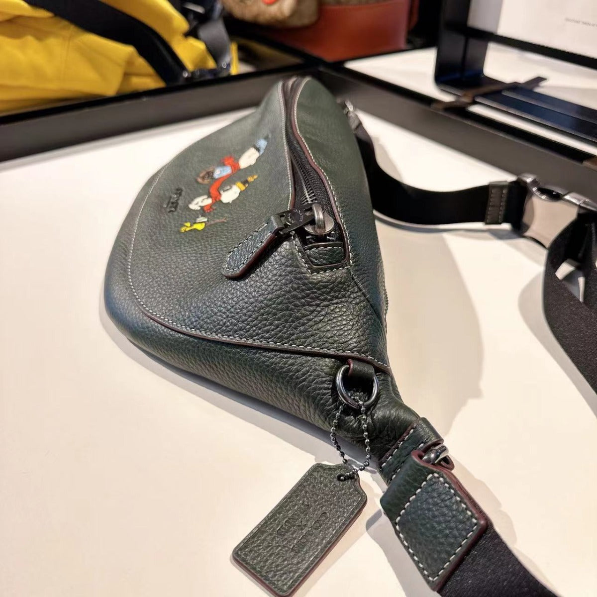 Coach CE618 Coach X Peanuts Warren Belt Bag In QB/Amazon Green Multi Coach CE618 Coach X Peanuts Warren Belt Bag In QB/Amazon Green Multi